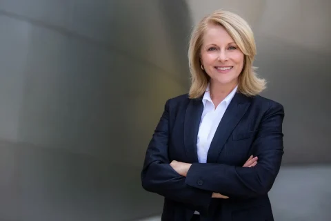naem-2018-article-pretty-older-business-woman-successful-confidence-700x500